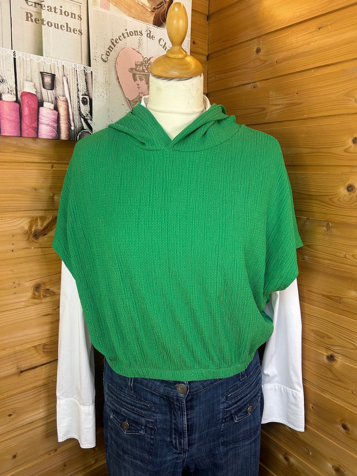 Grüner kurz geschnittener Pullunder mit Kapuze - Tom Tailor Denim - Gr. M / 38