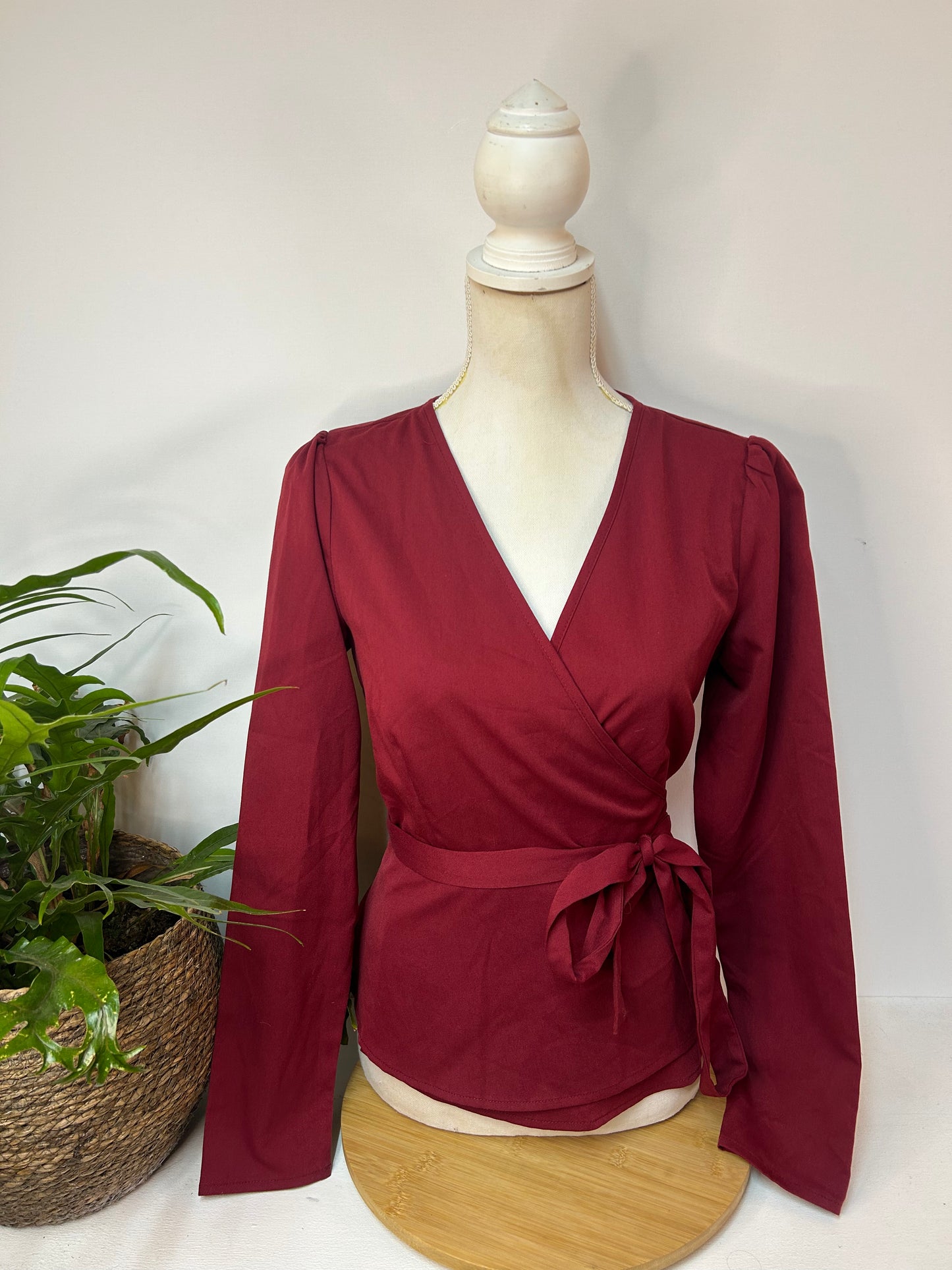 Einzigartige Wickelbluse - Minimum - Gr. M / 38