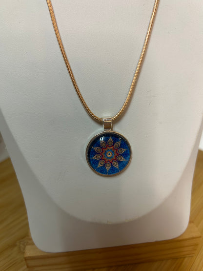 Cabochon Kette Mandala Rot,Blau & Beige Metallfassung - Schmuck - Handgemacht