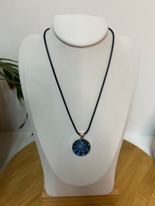 Cabochon Kette Schnecke Blau & Schwarz Metallfassung - Schmuck - Handgemacht