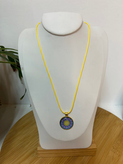 Cabochon Kette Mandala Türkis,Blau,Gelb & Pink Metallfassung - Schmuck - Handgemacht