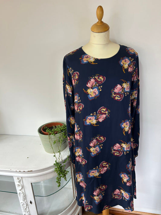 Florales Kleid - Basefield - Gr. M / L