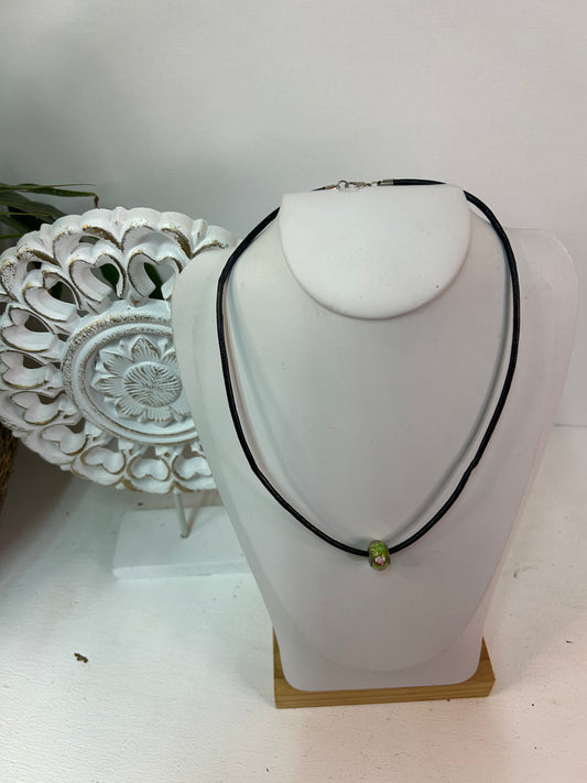 Süße Kette mit Echtsilber Rosen Anhänger Grün  - Handgemacht - Schmuck