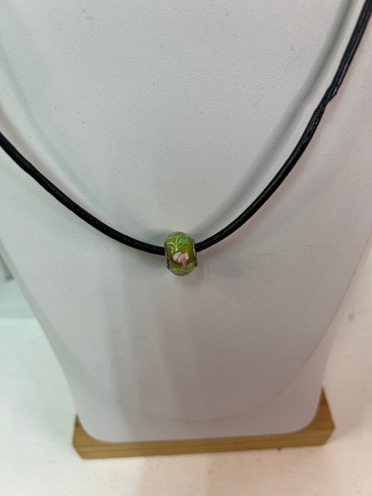 Süße Kette mit Echtsilber Rosen Anhänger Grün  - Handgemacht - Schmuck