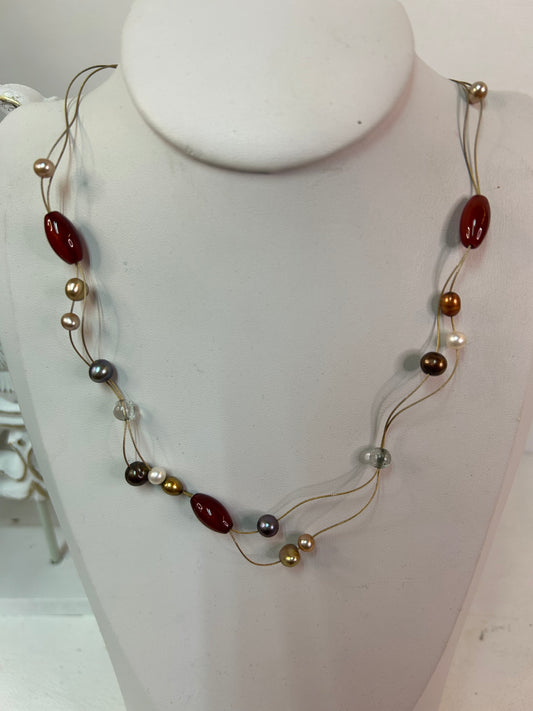 Gedrehte Kette mit schöner Perlen Kombination - Handmade - Schmuck