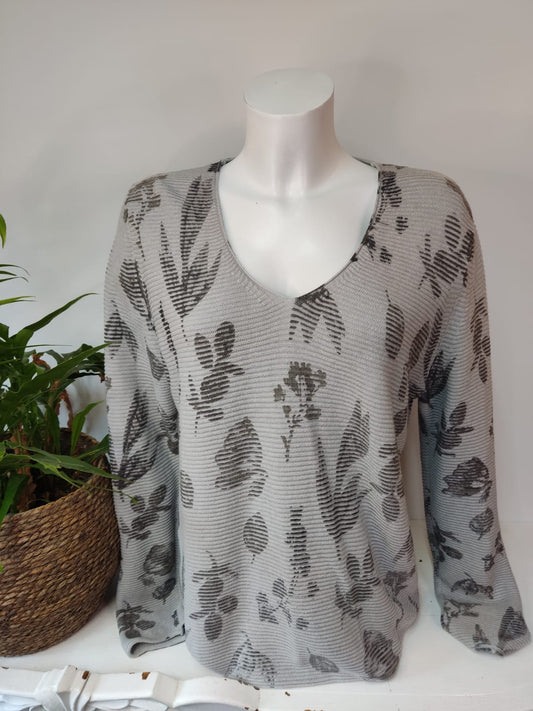 Schöner Pullover mit Blättermuster C&A - Gr. 42