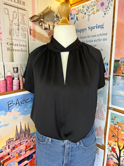 Elegante schwarze Bluse mit raffiniertem Ausschnitt und fließender Passform - C&A - Gr. L/40