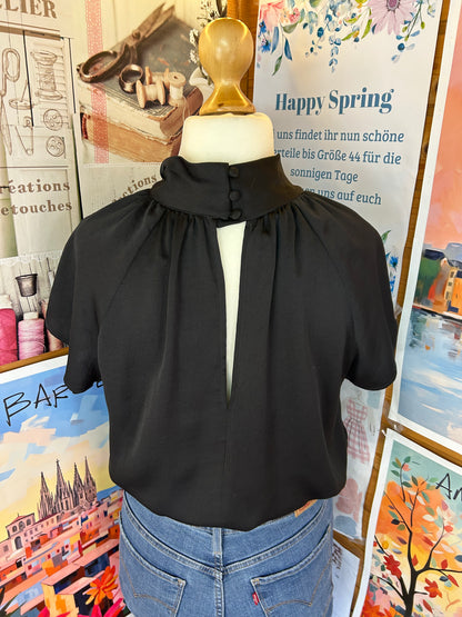 Elegante schwarze Bluse mit raffiniertem Ausschnitt und fließender Passform - C&A - Gr. L/40