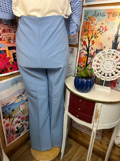 Elegante Hose in zartem Hellblau mit weitem Bein & klassischer Bügelfalte - Soaked - Gr. M/38 - Designer