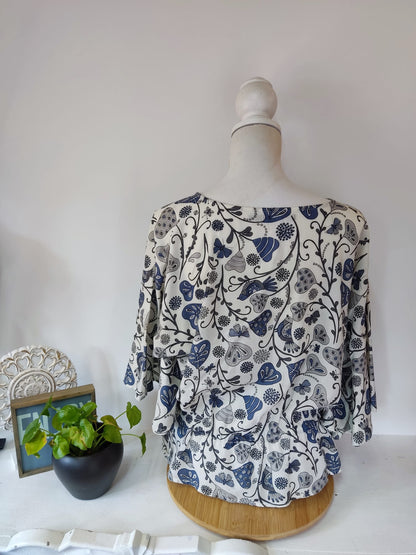 Bluse mit Vogelmuster aus 100% Baumwolle mit Ballonärmeln - Gudrun Sjörden - Gr. S/M - 36/38 - Designer