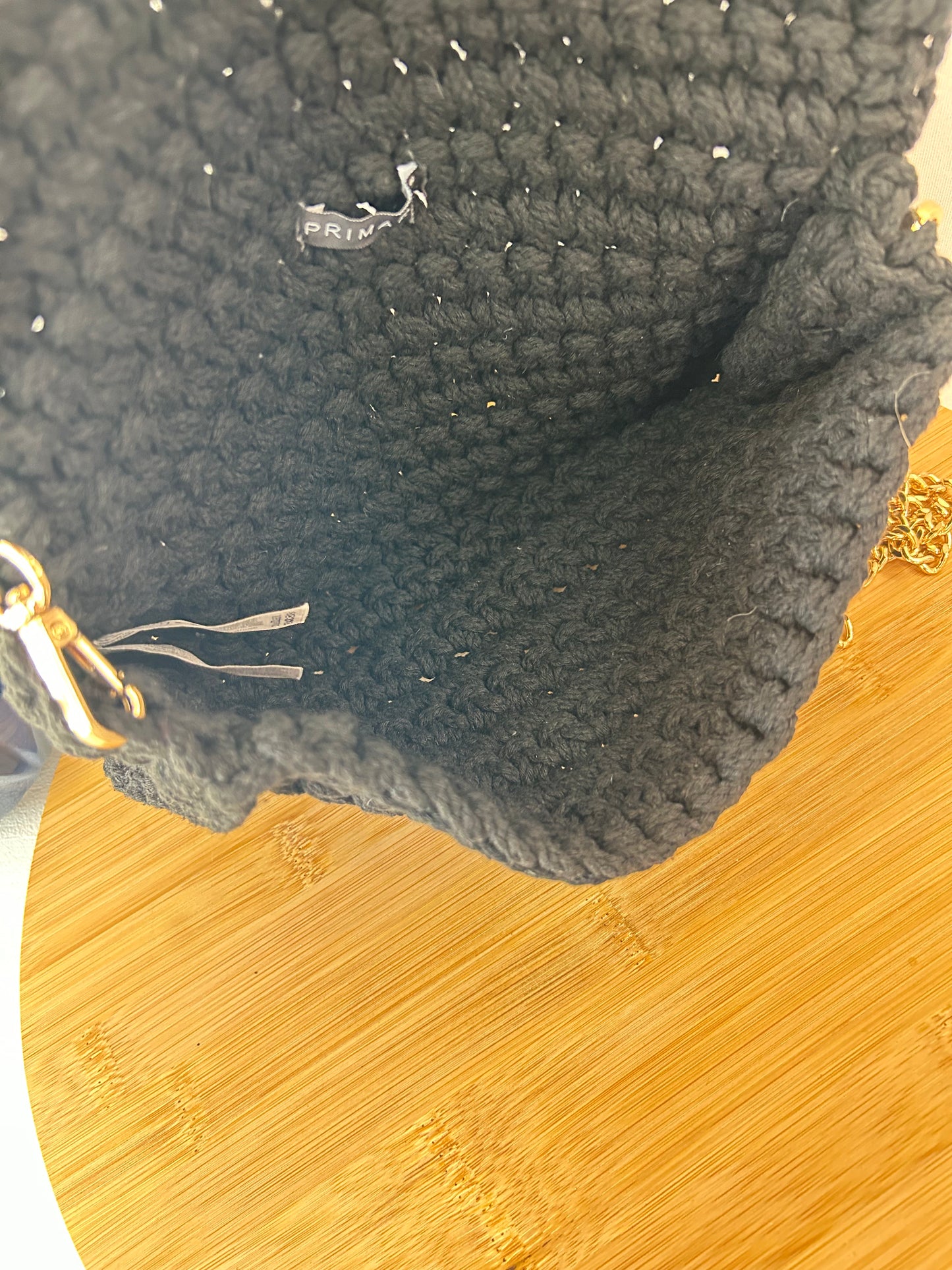 Gehäkelte Handtasche Schwarz mit goldener Kette - Primark