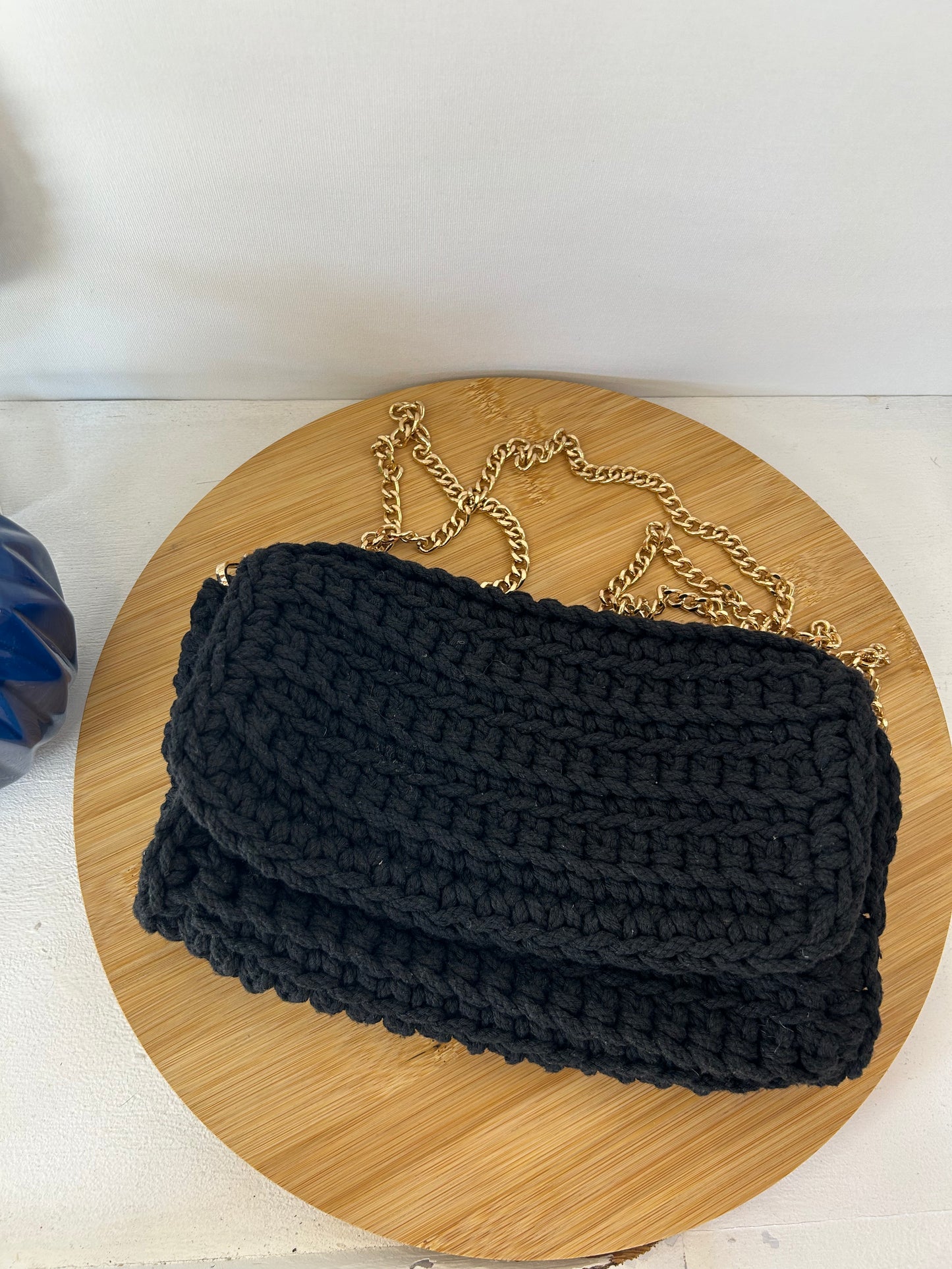 Gehäkelte Handtasche Schwarz mit goldener Kette - Primark