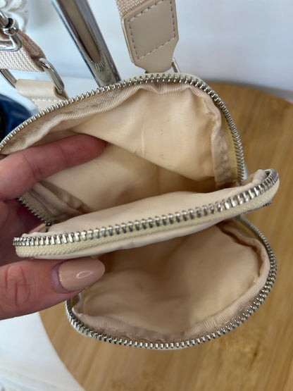 Handy Tasche Beige mit zwei Fächern