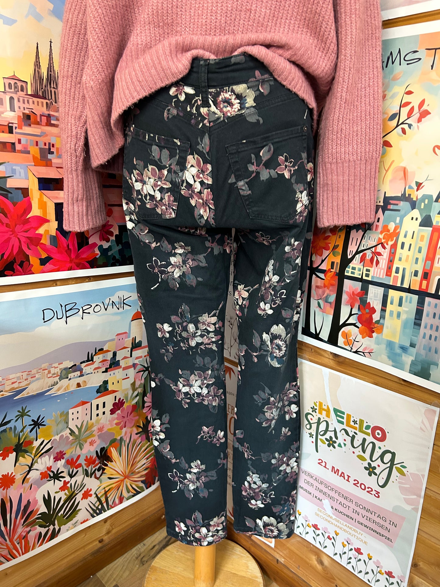 Florale Damen Jeans - Gr. S / 36 - M / 38