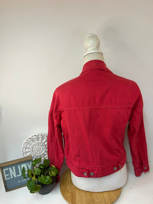 Rote Jeansjacke im Cropped-Look mit klassischem Knopfverschluss - Reserved - Gr. XS/34 - S/36