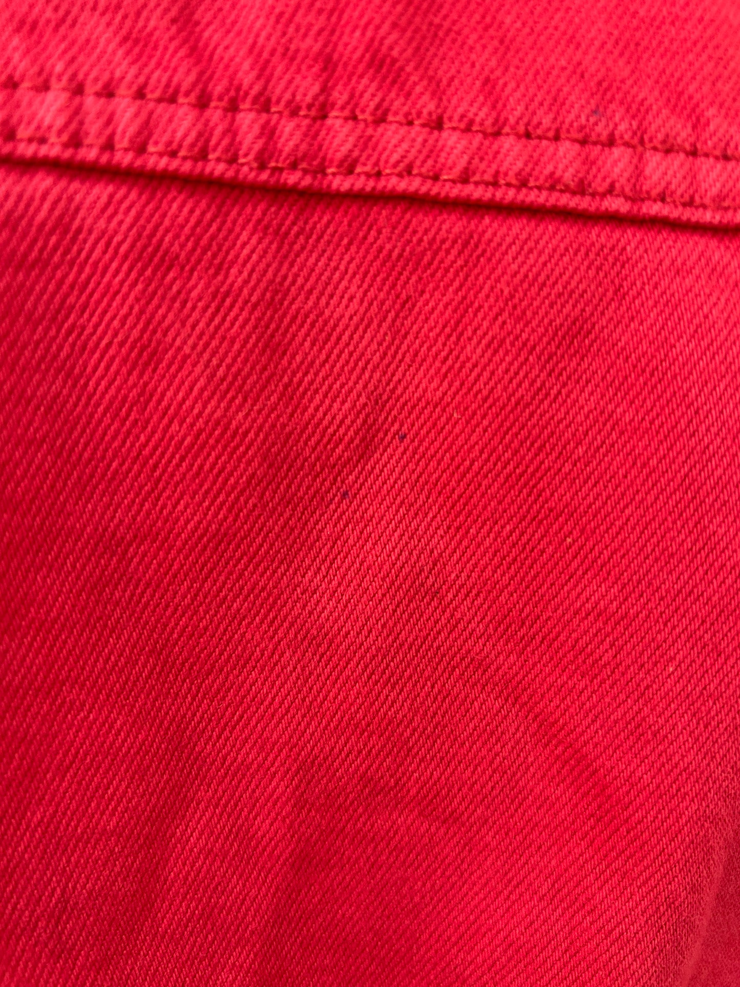 Rote Jeansjacke im Cropped-Look mit klassischem Knopfverschluss - Reserved - Gr. XS/34 - S/36