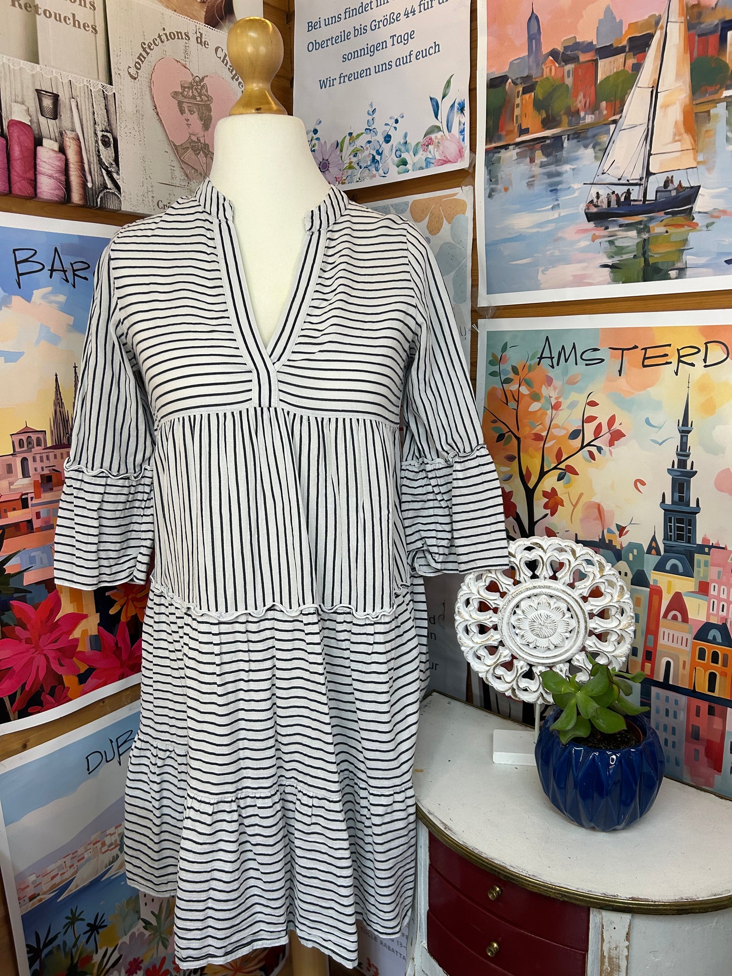 Luftiges Damenkleid mit zeitlosem Streifenmuster - Vera Moda - Gr. XS / 34