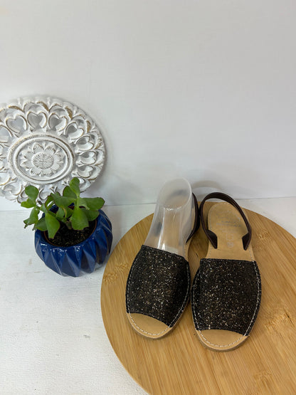 Damen-Sandalen in Braun mit funkelndem Glitzer-Obermaterial - Menorquina - Gr. 39