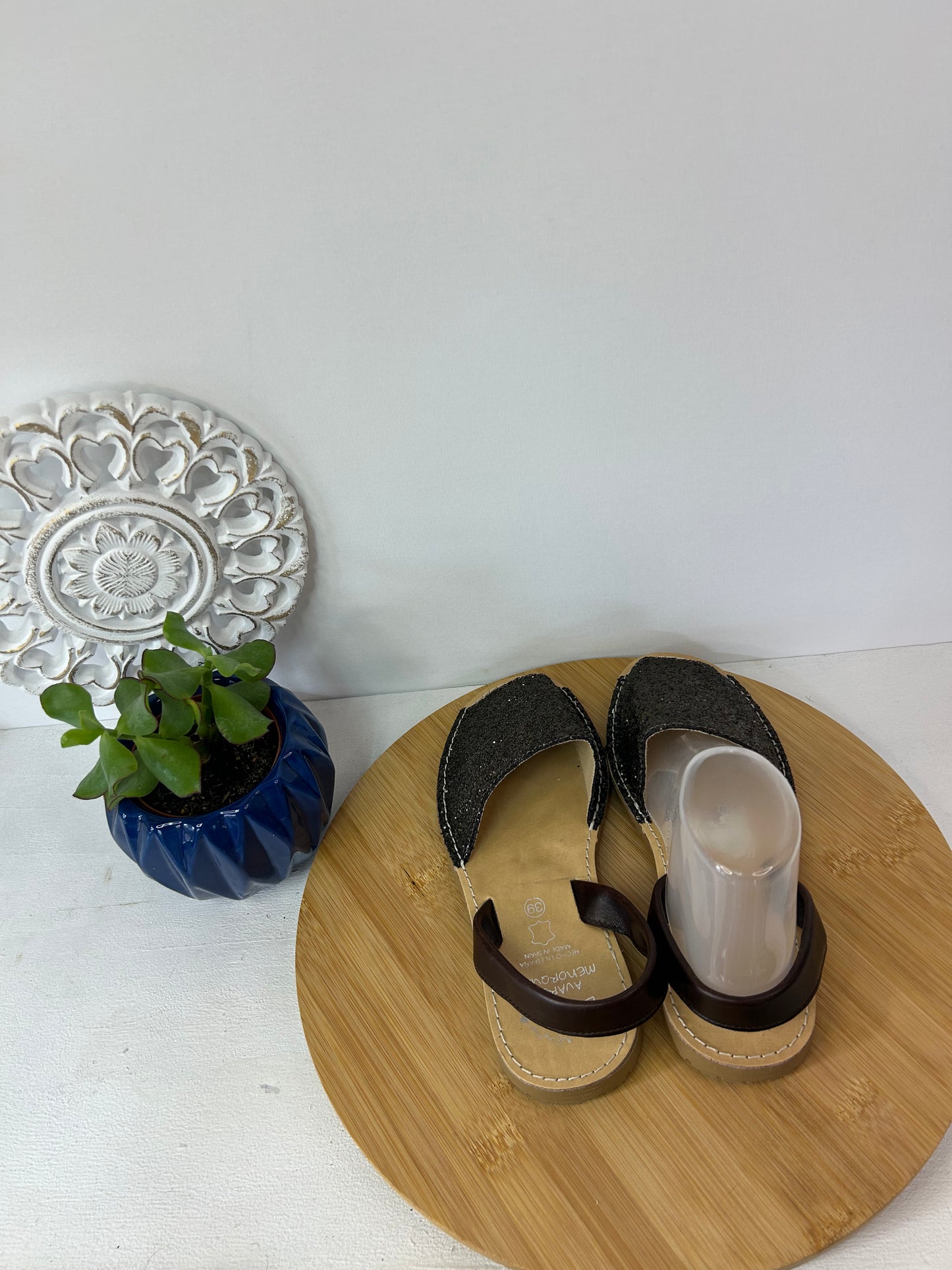 Damen-Sandalen in Braun mit funkelndem Glitzer-Obermaterial - Menorquina - Gr. 39