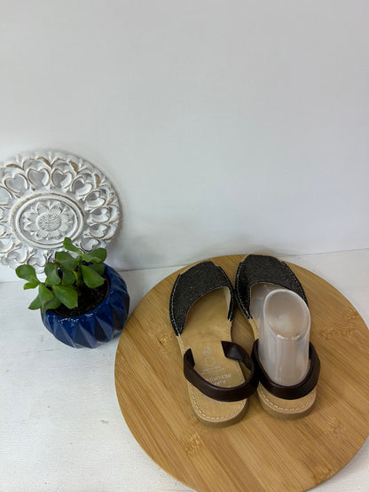 Damen-Sandalen in Braun mit funkelndem Glitzer-Obermaterial - Menorquina - Gr. 39