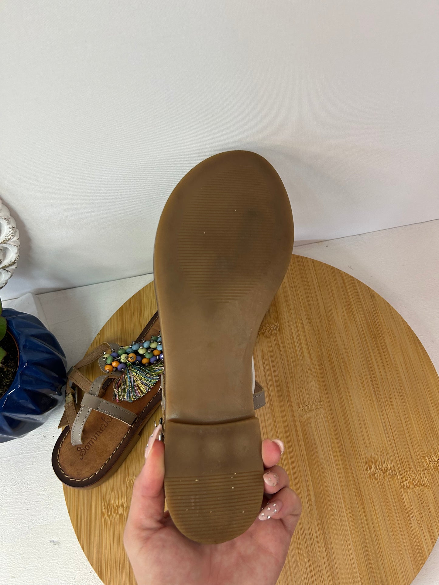 Bequeme Sandalen mit farbenfrohen Perlen- und Quastendetails - Sommerkind - Gr. 39