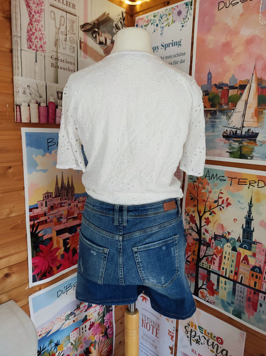 Klassische Jeansshorts in Blau mit leichtem Used-Look - C&A - Gr. M/38