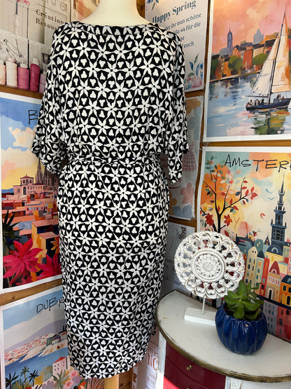 Sommerkleid mit Muster Schwarz - Weiß - Norah - Gr. XL / 42