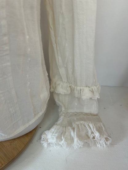 Spitzenbluse in Creme mit Rüschen & romantischen Details - H&M - Gr. S / 36 - M / 38