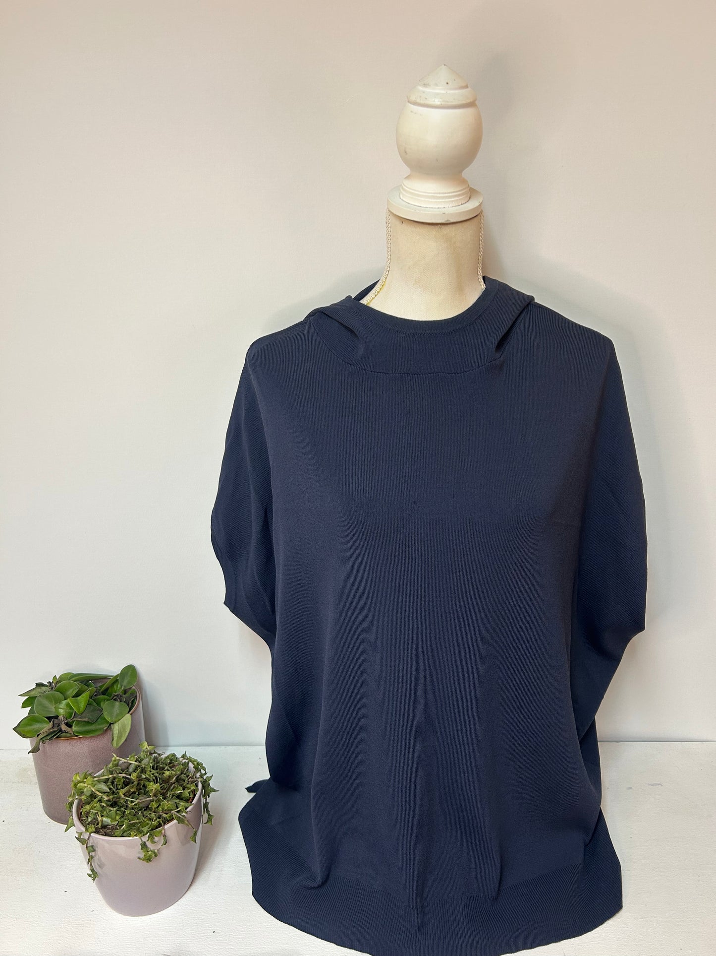 Dunkelblaues Sweatshirt mit kurzen Ärmeln & Kapuze - Someday. - Gr. M - XL