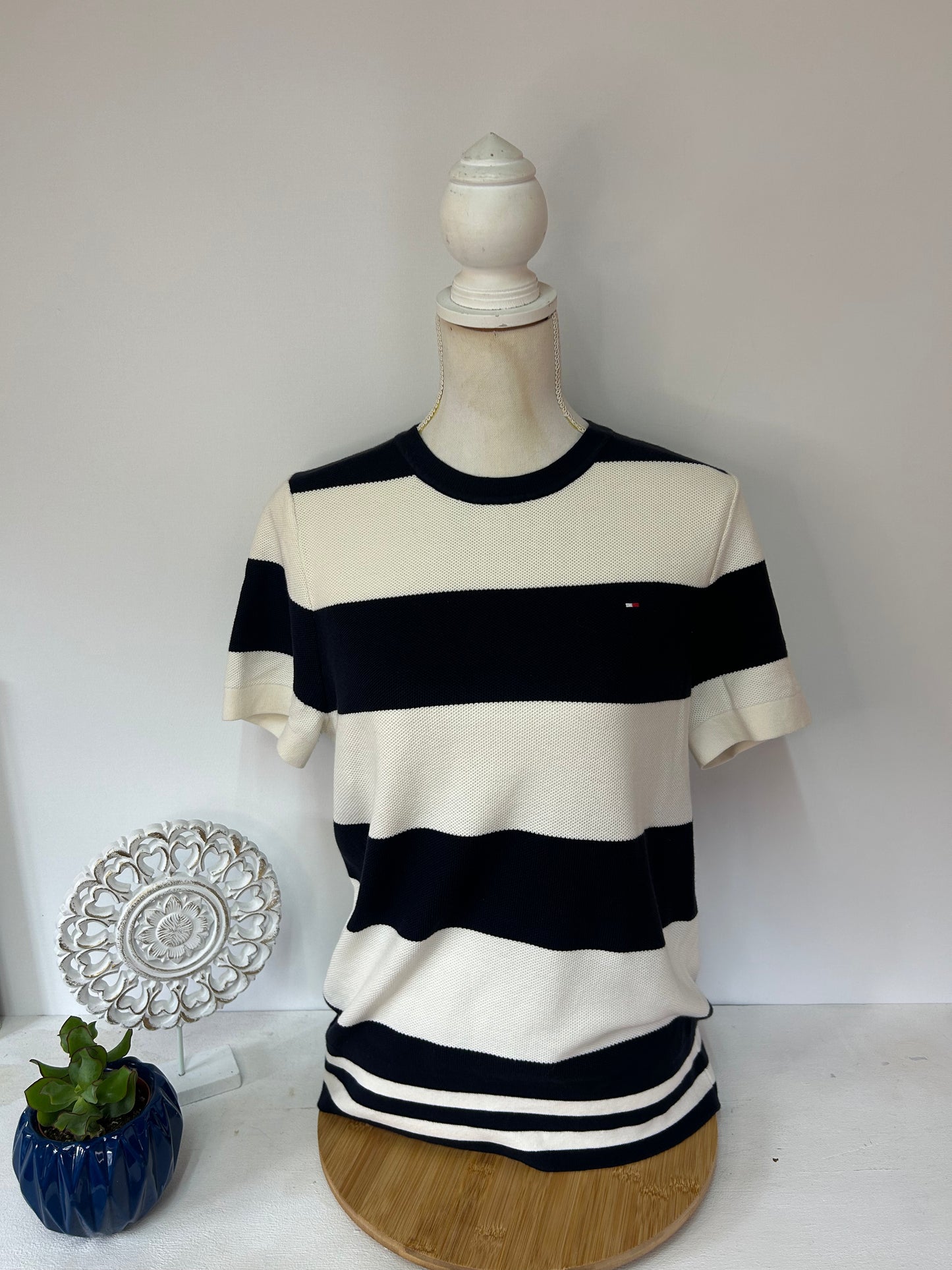 Modernes Damen T-Shirt mit zeitlosem Streifenmuster dunkelblau - weiß - Tommy Hilfiger - Gr. L / 40 - Designer