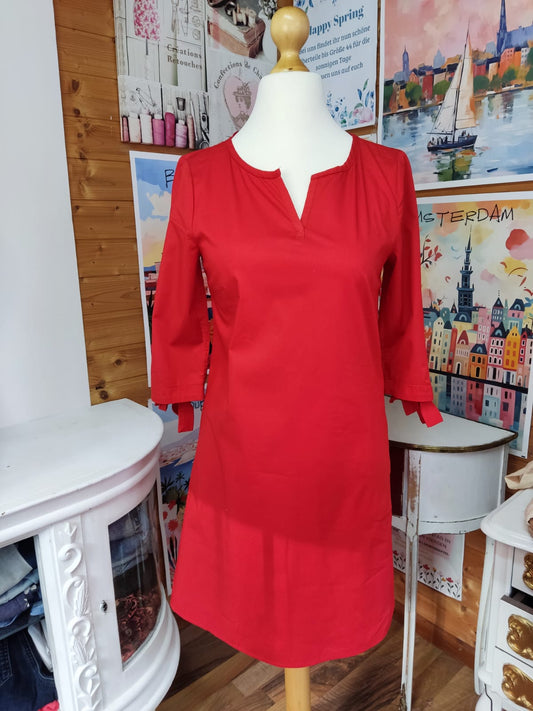Klassisches Kleid mit 3/4 Arm