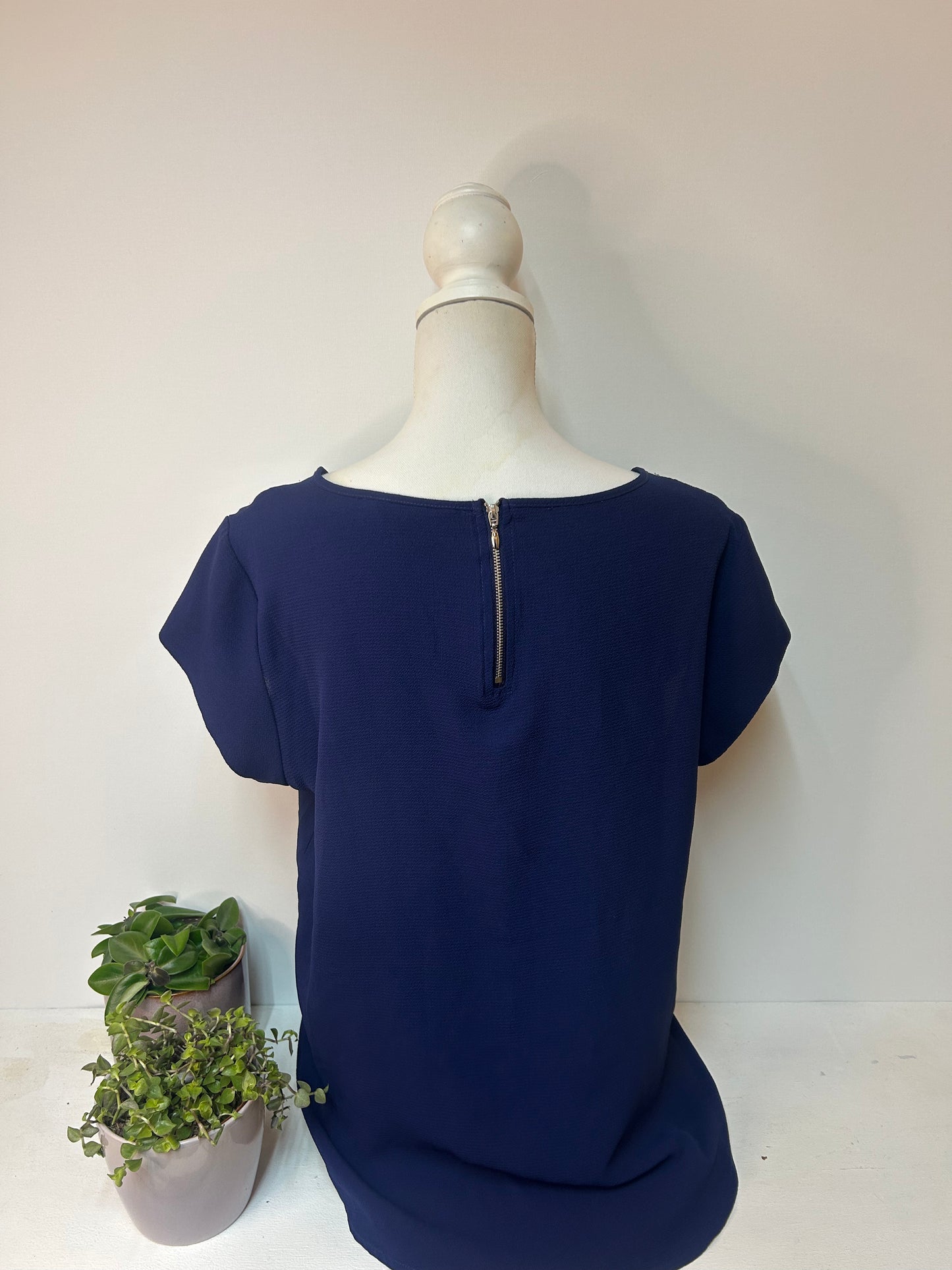 Dunkelblaue Damenbluse mit Rundhalsausschnitt & kurzen Ärmeln - ONLY - Gr. L / 40