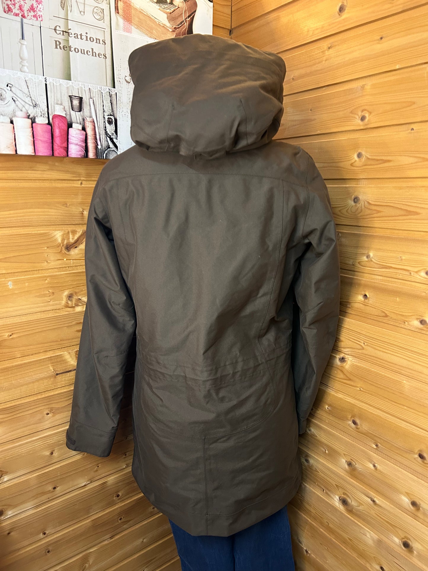 Braune Winterjacke mit Kapuze - Jack Wolfskin - Gr. S / 36